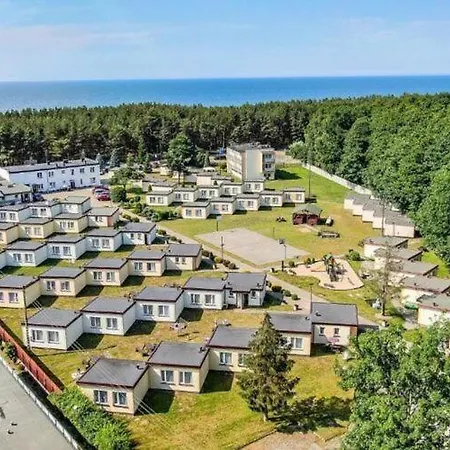 A Cozy House Close To The Beach, Azy